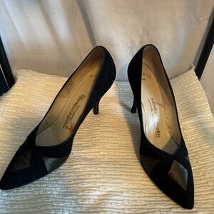VINTAGE Black pumps